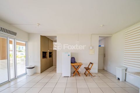 Image 17 - 718385