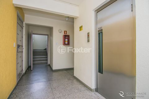 Image 14 - 892104
