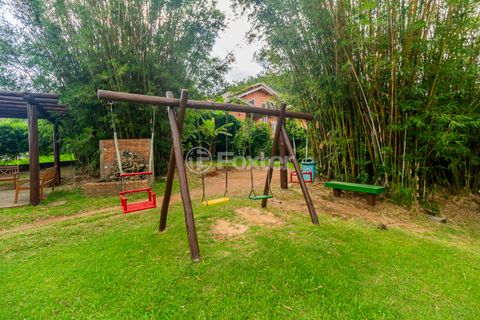 Image 11 - 884577