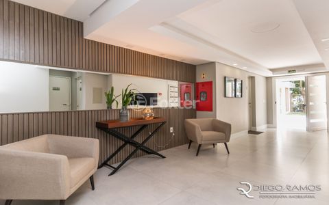 Image 16 - 888418