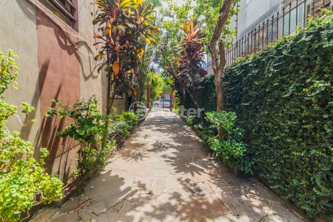 Image 8 - 934621