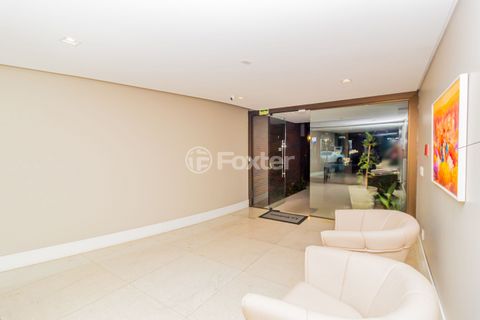 Image 3 - 8815
