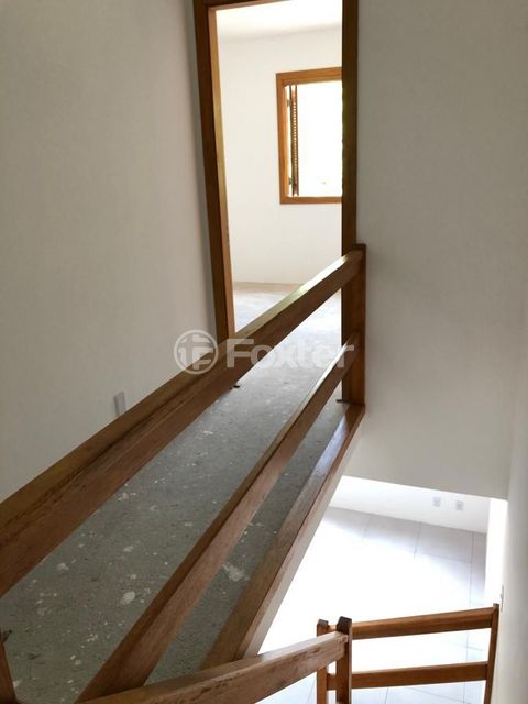 Image 17 - 896424