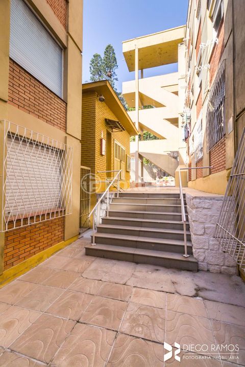 Image 7 - 884193