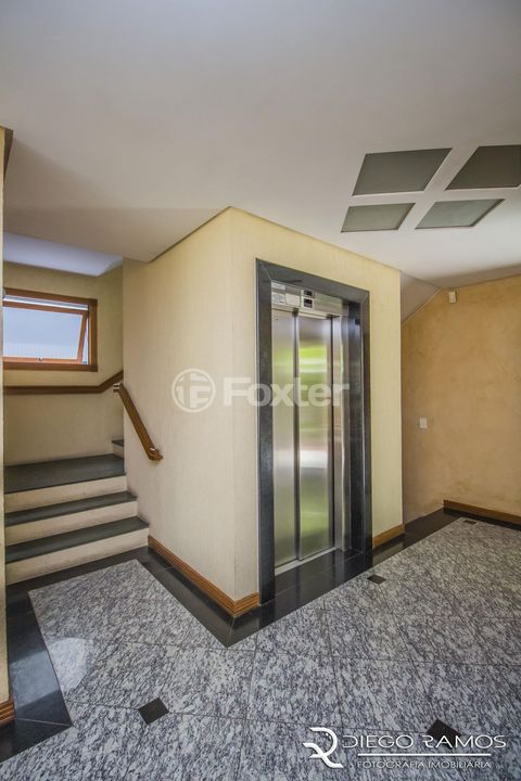 Image 6 - 917800