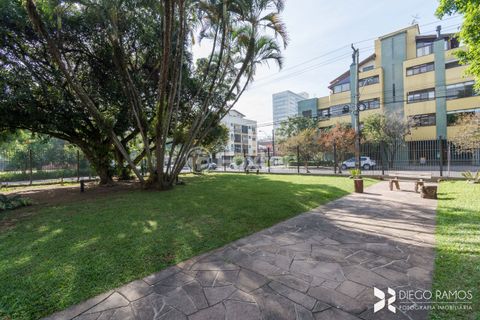Image 10 - 928711