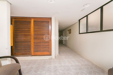 Image 1 - 916668