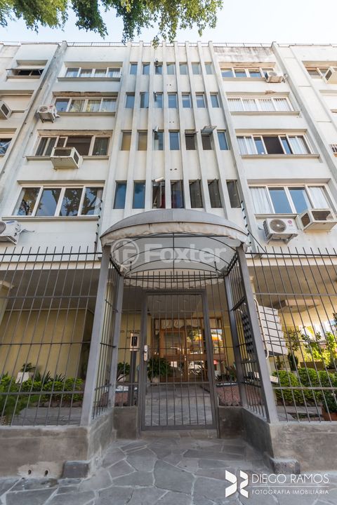Image 7 - 888651