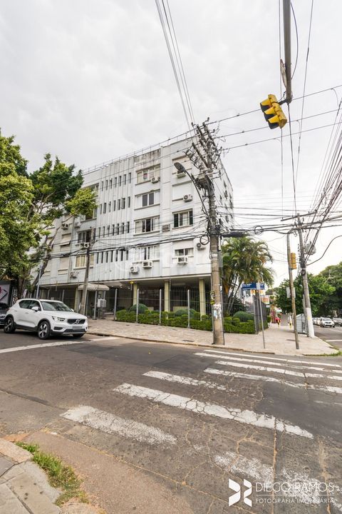 Image 8 - 888651