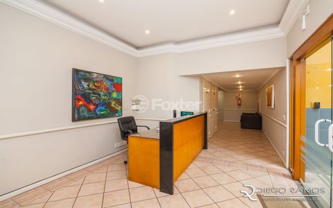 Image 7 - 875690