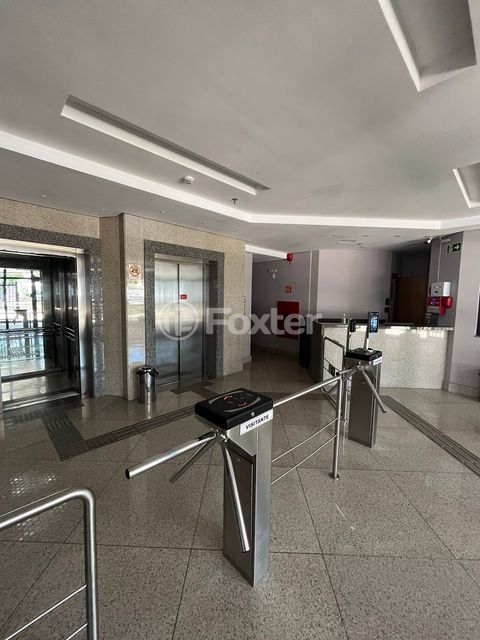 Image 10 - 251024