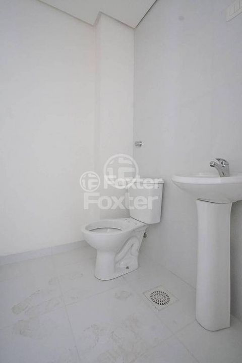 Image 5 - 101703