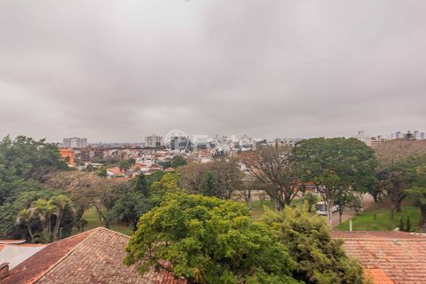 Image 11 - 102110