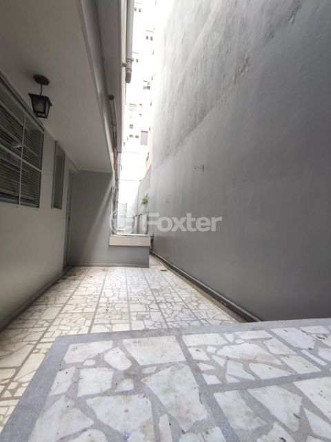 Image 17 - 128586