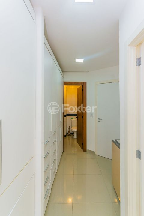 Image 13 - 190031