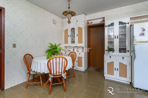 Image 14 - 195054