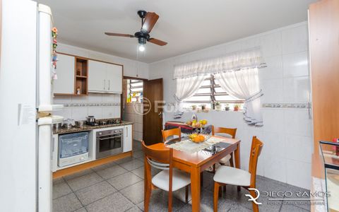Image 13 - 195223