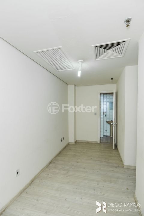 Image 4 - 195625