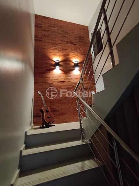 Image 7 - 195646