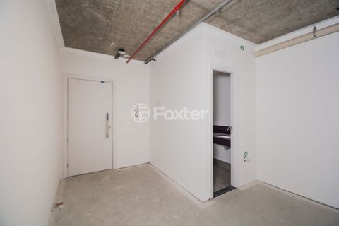 Image 10 - 197313