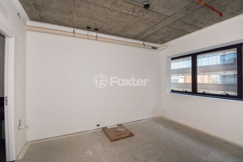 Image 11 - 197313