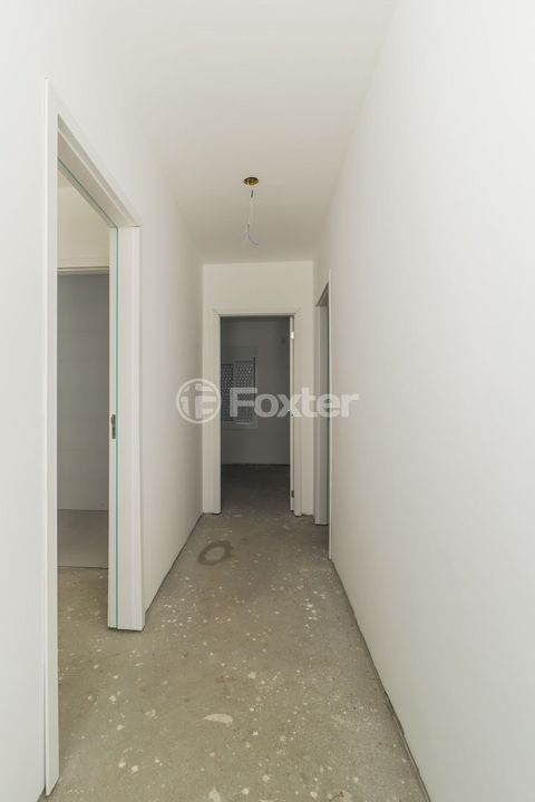 Image 18 - 198402