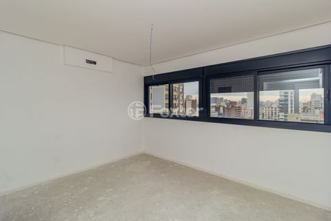 Image 17 - 199927