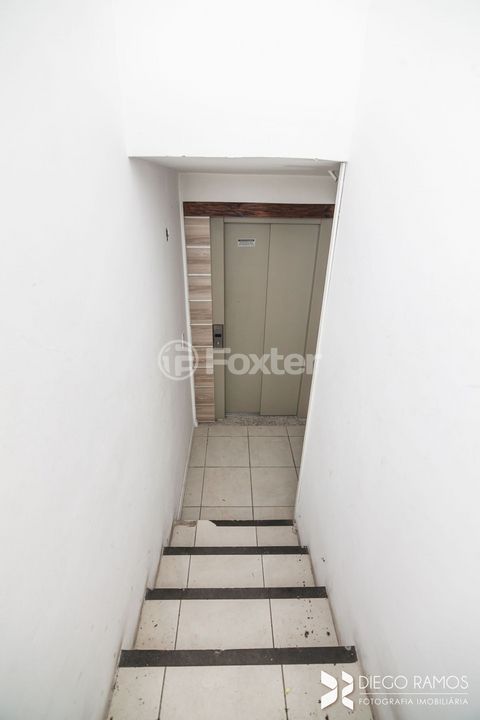 Image 18 - 203603
