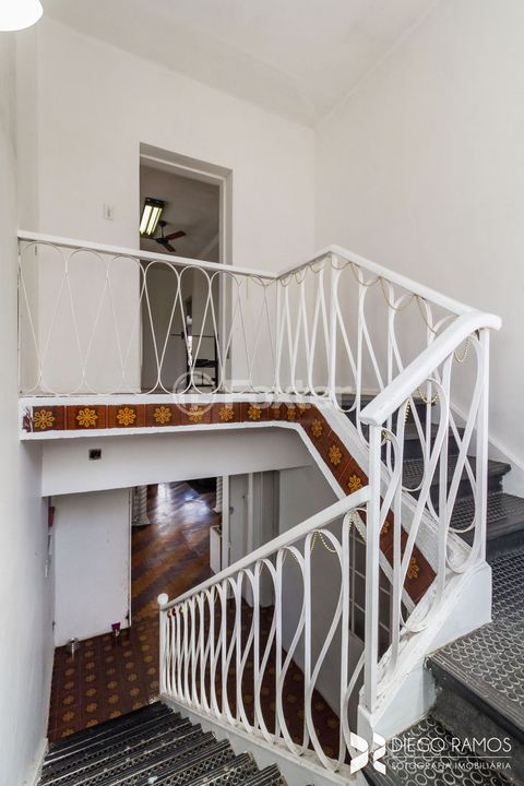 Image 3 - 203734