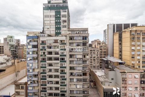 Image 8 - 204698
