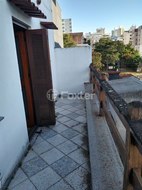 Image 11 - 205377