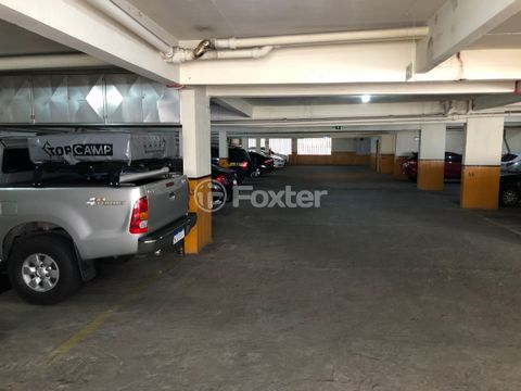 Image 3 - 208237