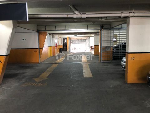 Image 6 - 208237