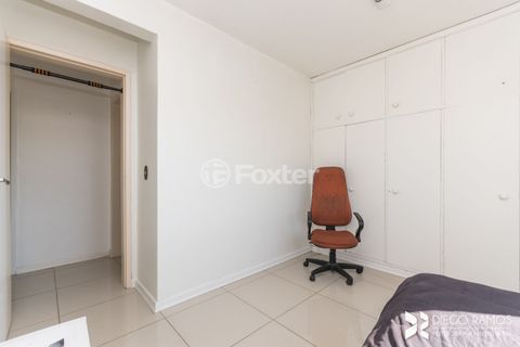 Image 10 - 209737
