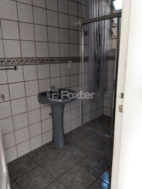 Image 6 - 215661