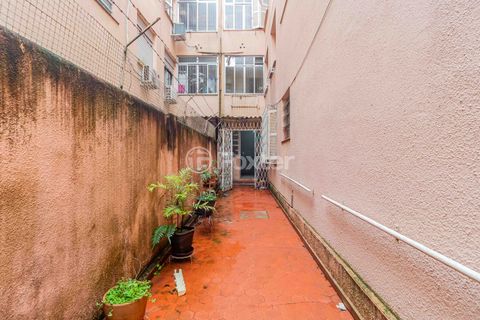 Image 19 - 216612