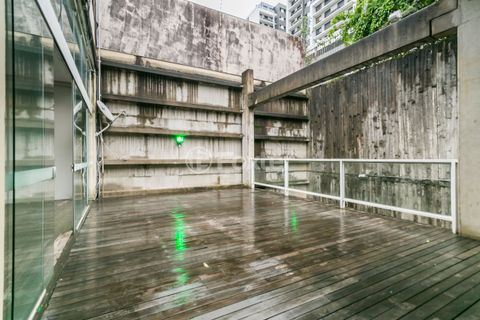 Image 17 - 218781