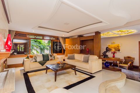 Image 11 - 218800
