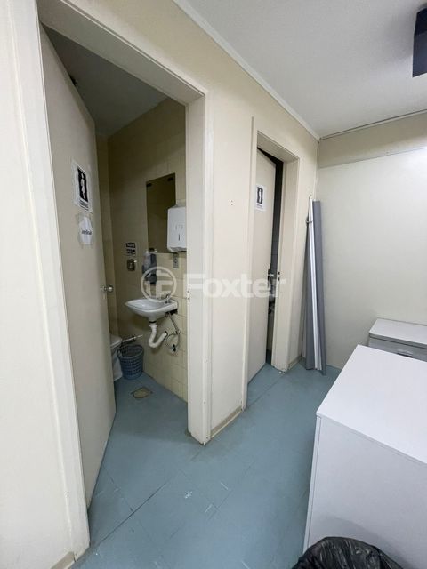 Image 9 - 221580