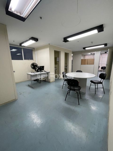 Image 14 - 221580