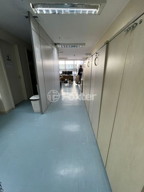 Image 3 - 221580