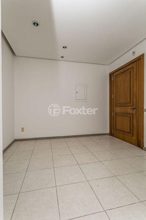 Image 7 - 221593