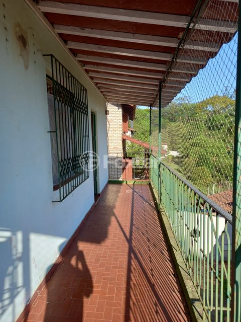Image 3 - 225908
