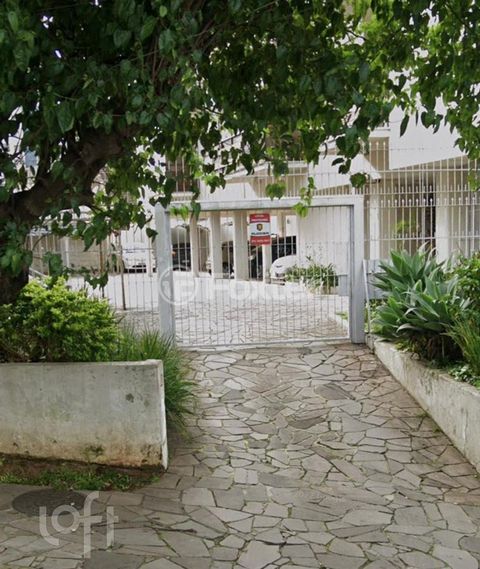 Image 17 - 226100