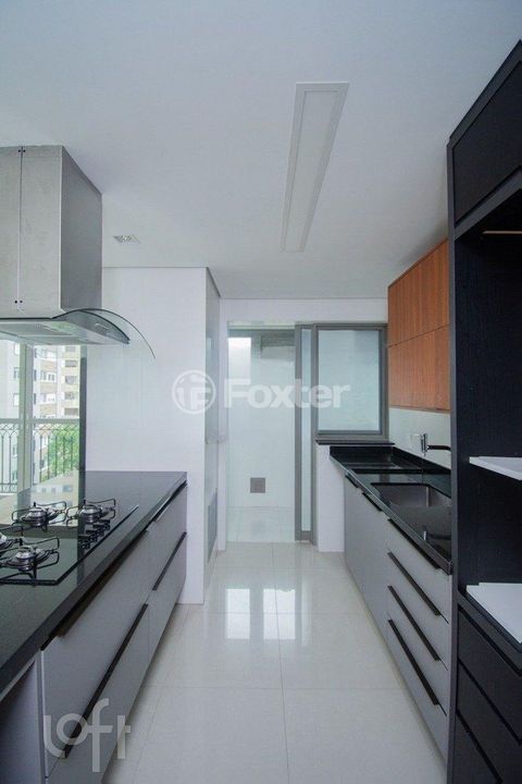 Image 4 - 226900