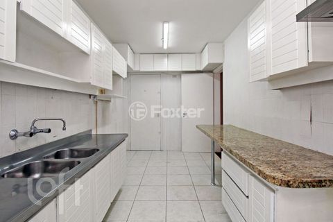 Image 11 - 227605