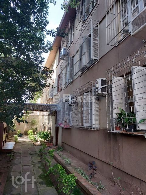 Image 14 - 232948