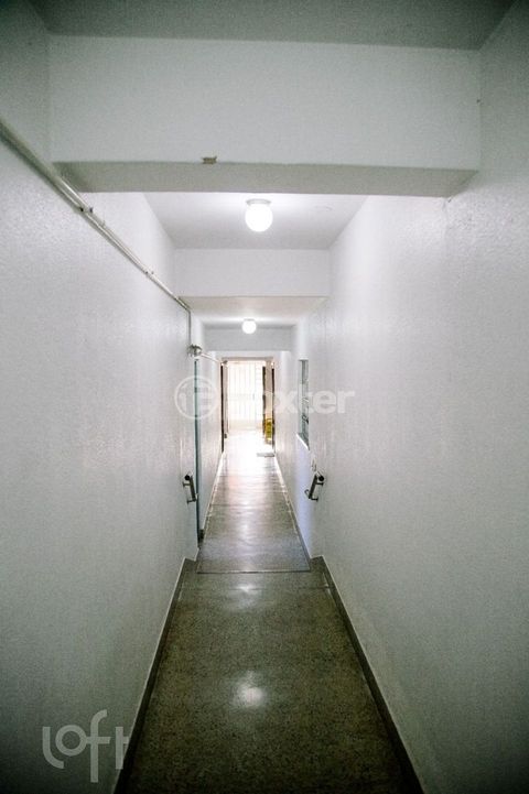 Image 10 - 236037