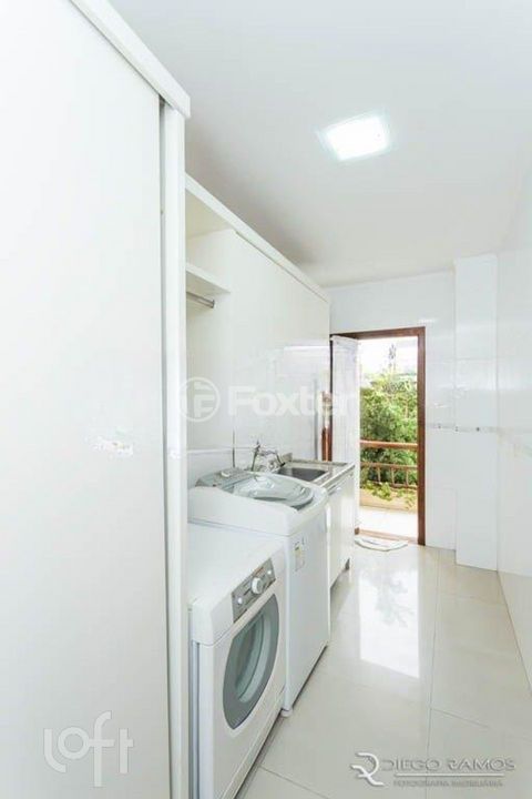 Image 8 - 236391