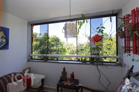 Image 12 - 236618